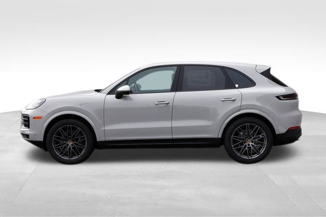2025 Porsche Cayenne photo 3