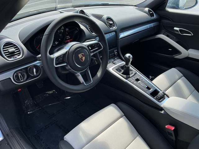2025 Porsche Boxster photo 4