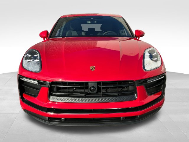 2026 Porsche Macan T - Photo 11