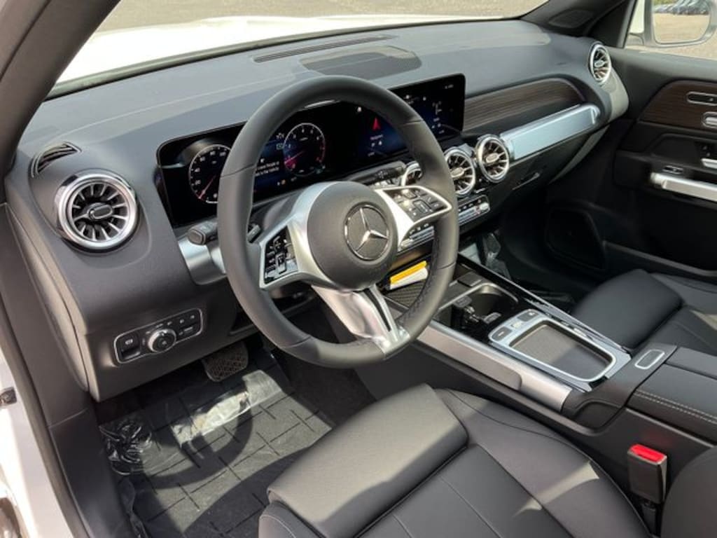 New 2026 Mercedes-Benz GLB 250 4MATIC SUV