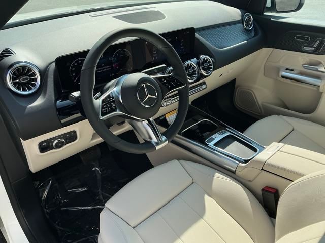 2025 Mercedes Benz GLA 250 4MATIC photo 4