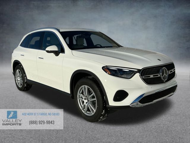 2026 Mercedes-Benz GLC Base's photo