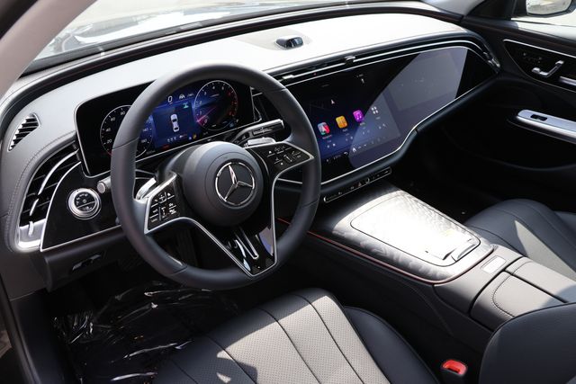 2025 Mercedes Benz E 450 4MATIC photo 4