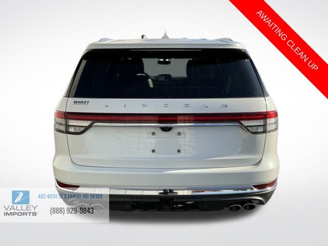 2023 Lincoln Aviator Standard photo 2