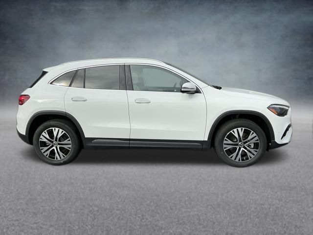 2026 Mercedes Benz GLA 250 4MATIC photo 3