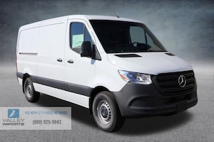 2025 Mercedes-Benz Sprinter 2500 Standard Roof 4-Cyl Diesel Van Cargo Van