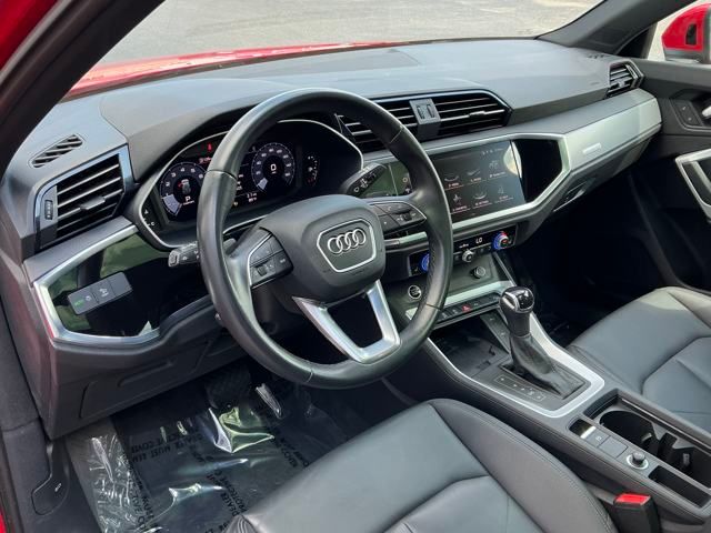 2023 Audi Q3 S line Premium Plus photo 4
