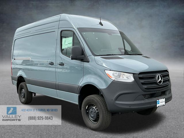 2025 Mercedes-Benz Sprinter 2500 144 WB HO Standard Roof 4x4's photo