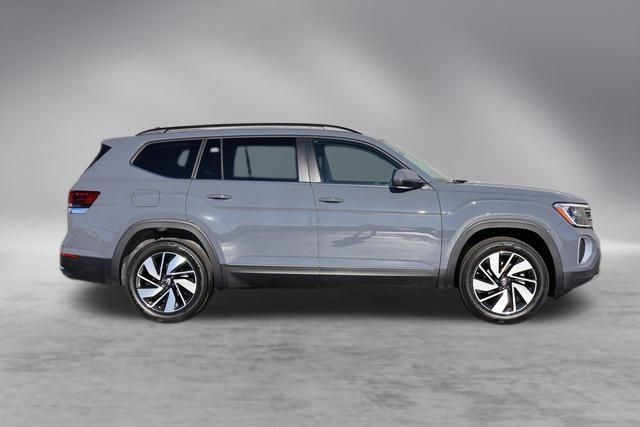 2025 Volkswagen Atlas SE Technology photo 3