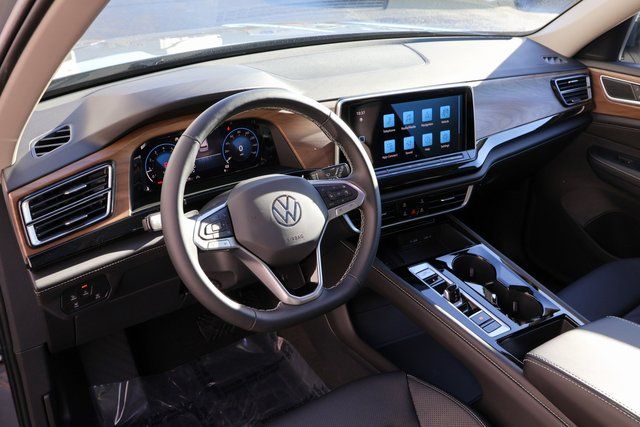 2025 Volkswagen Atlas SE Technology photo 4