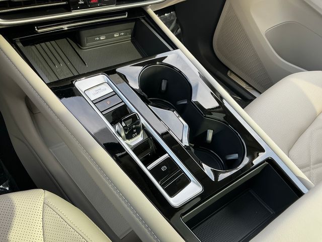 2026 Volkswagen Atlas SE w/Tech - Photo 17