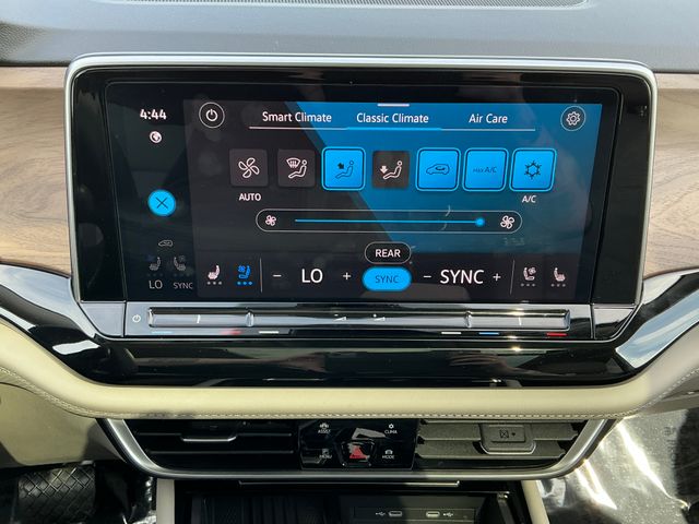 2026 Volkswagen Atlas SE w/Tech - Photo 8
