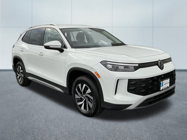 2025 Volkswagen Tiguan S's photo