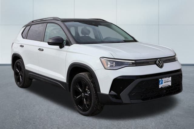 2025 Volkswagen Taos 1.5T SE Black