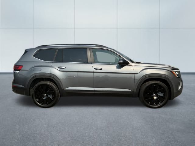 2025 Volkswagen Atlas SE Technology photo 3