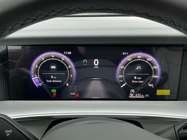 2025 Volkswagen Tiguan SE R-Line Black photo 2