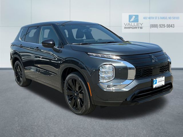 2026 Mitsubishi Outlander LE S-AWC's photo