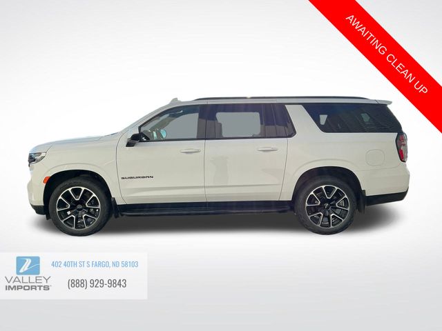 2023 Chevrolet Suburban RST photo 3