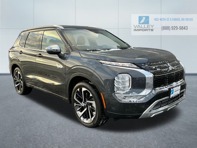 2025 Mitsubishi Outlander Plug-in Hybrid SEL's photo