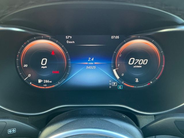 2021 Mercedes Benz GLC 300 photo 2