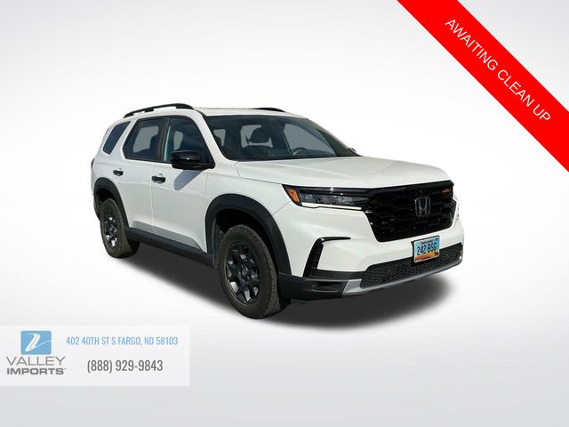 2023 Honda Pilot TrailSport AWD's photo