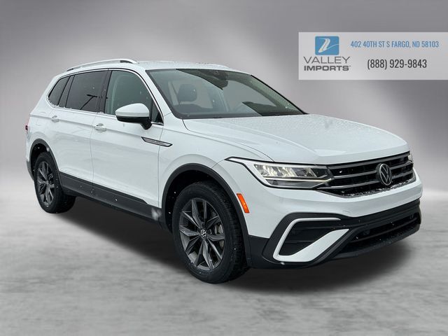 2022 Volkswagen Tiguan SE's photo