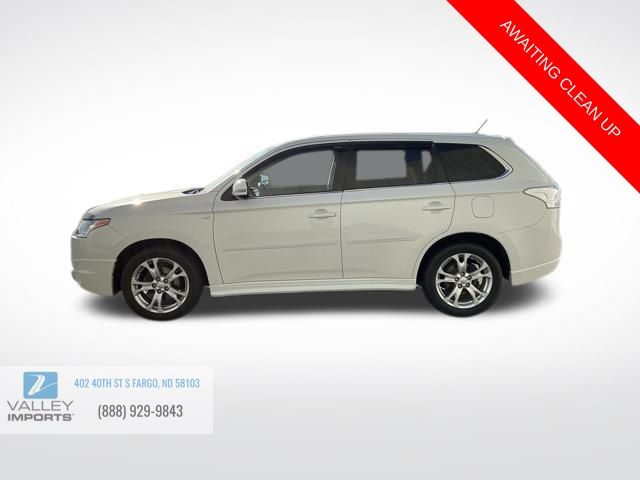 2014 Mitsubishi Outlander GT photo 3