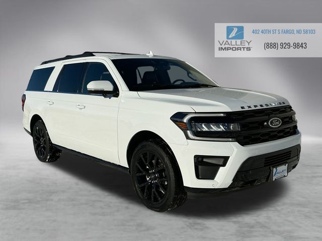 2023 Ford Expedition Limited's photo