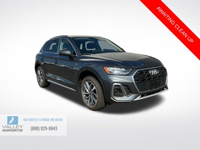 2022 Audi Q5 45 Premium Plus's photo