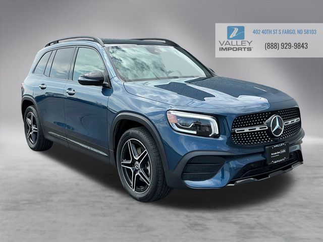 2022 Mercedes-Benz GLB GLB 250 4MATIC's photo