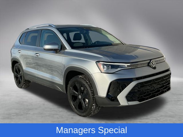 2025 Volkswagen Taos SEL's photo
