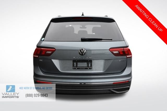 2022 Volkswagen Tiguan SE photo 2