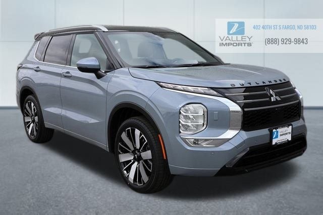 2025 Mitsubishi Outlander SEL's photo