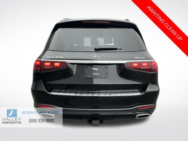 2025 Mercedes Benz GLS 450 4MATIC photo 3