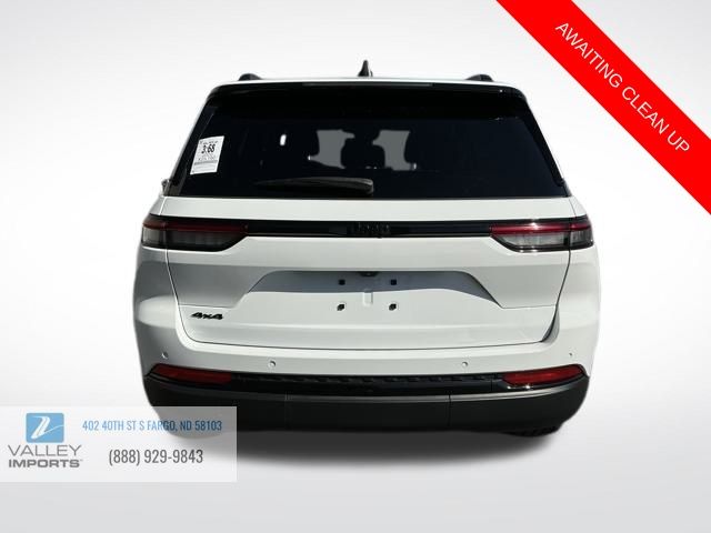 2022 Jeep Grand Cherokee Altitude photo 3
