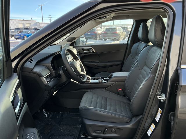 2026 Mitsubishi Outlander SE - Photo 14