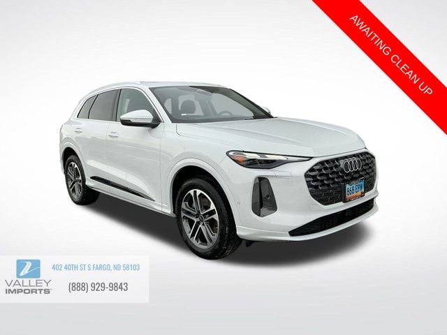 2025 Audi New Q5 Premium's photo