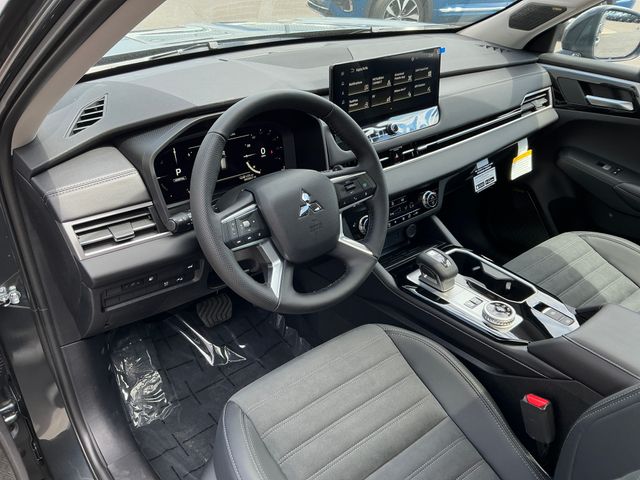 New Mitsubishi Outland PHEV For Sale in Fargo at Valley Imports