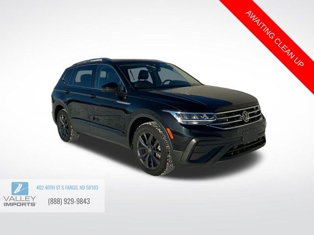 2022 Volkswagen Tiguan SE's photo