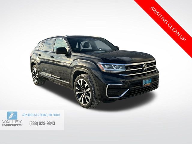2022 Volkswagen Atlas Cross Sport SEL Premium R-Line's photo