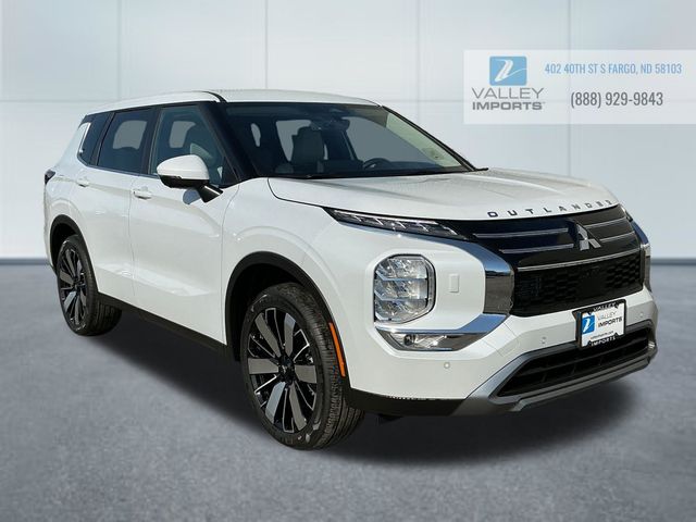 2026 Mitsubishi Outlander SE S-AWC's photo