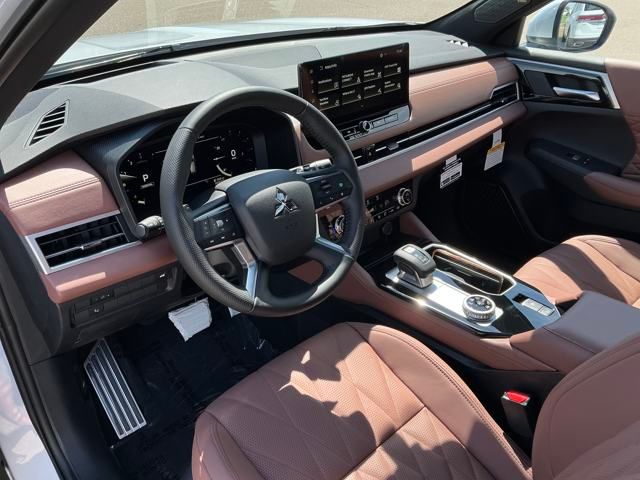 2025 Mitsubishi Outlander SEL photo 4