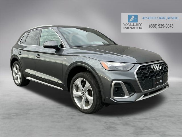 2022 Audi Q5 Premium Plus's photo
