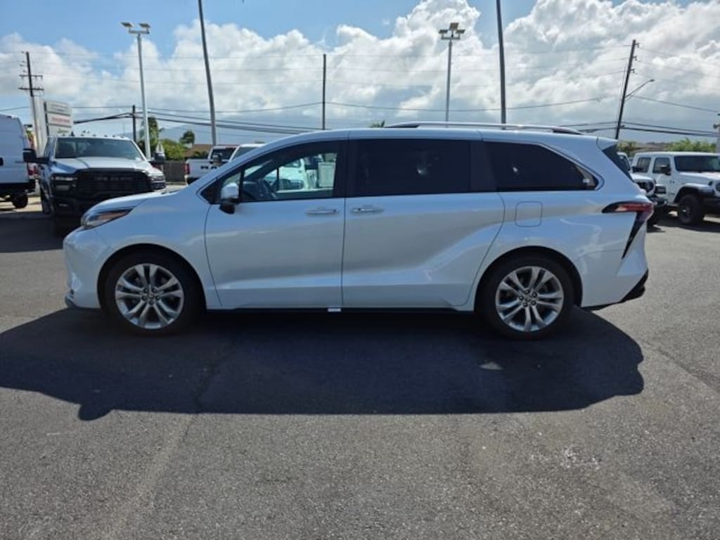Used 2023 Toyota Sienna Platinum 7 Passenger Van Passenger Van