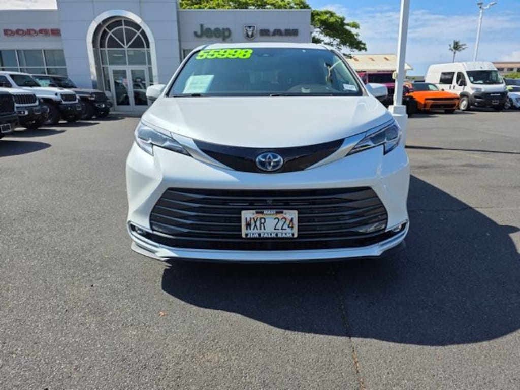 Used 2023 Toyota Sienna Platinum 7 Passenger Van Passenger Van