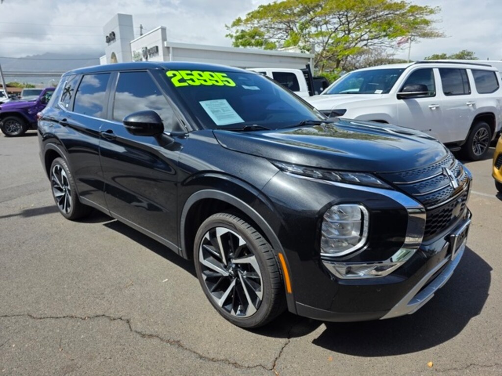 Used 2023 Mitsubishi Outlander SE SUV