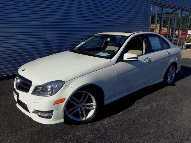 2012 Mercedes-Benz C-Class C300 Luxury's photo