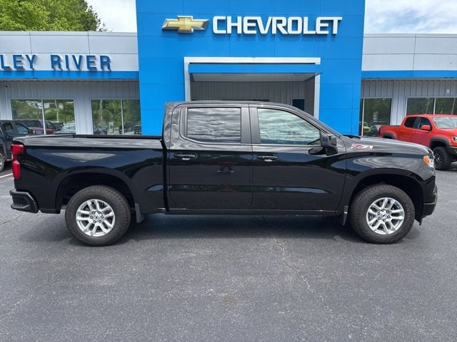 Used 2024 Chevrolet Silverado 1500 RST with VIN 1GCUDEED8RZ327835 for sale in Murphy, NC