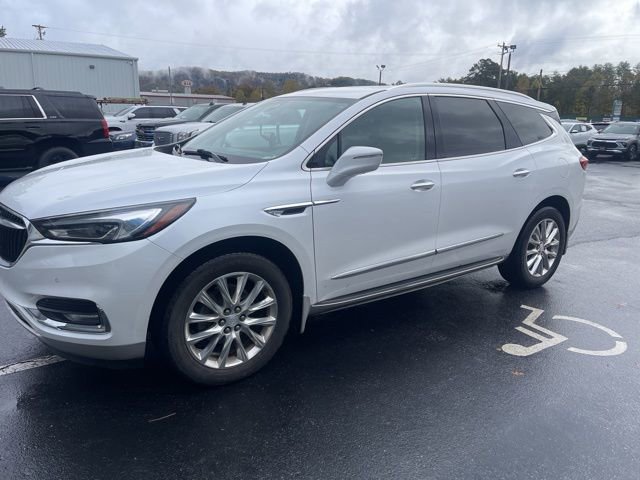 2018 Buick Enclave Premium photo 2