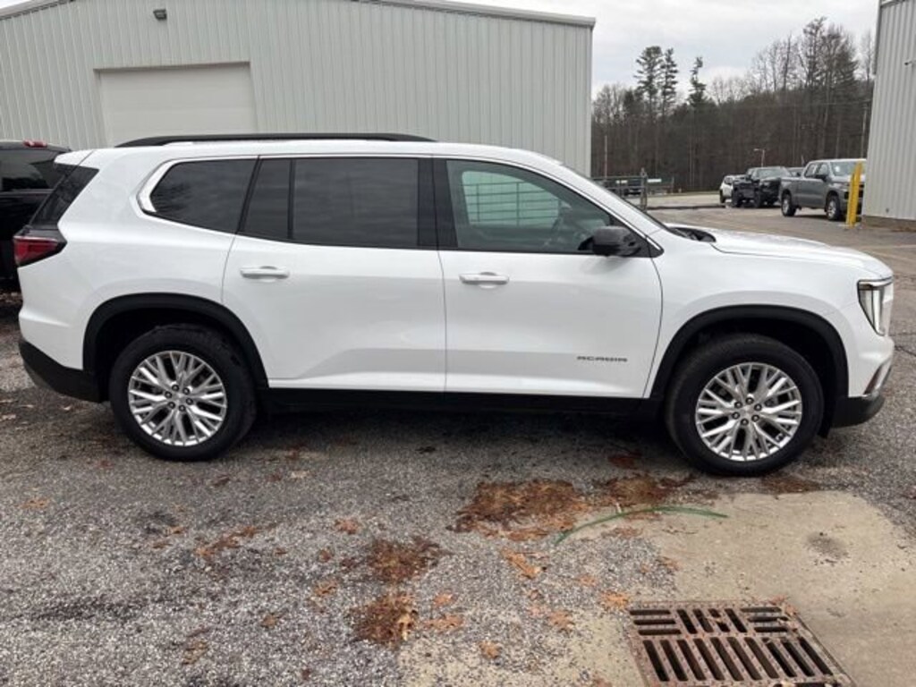 Used 2024 GMC Acadia Elevation SUV